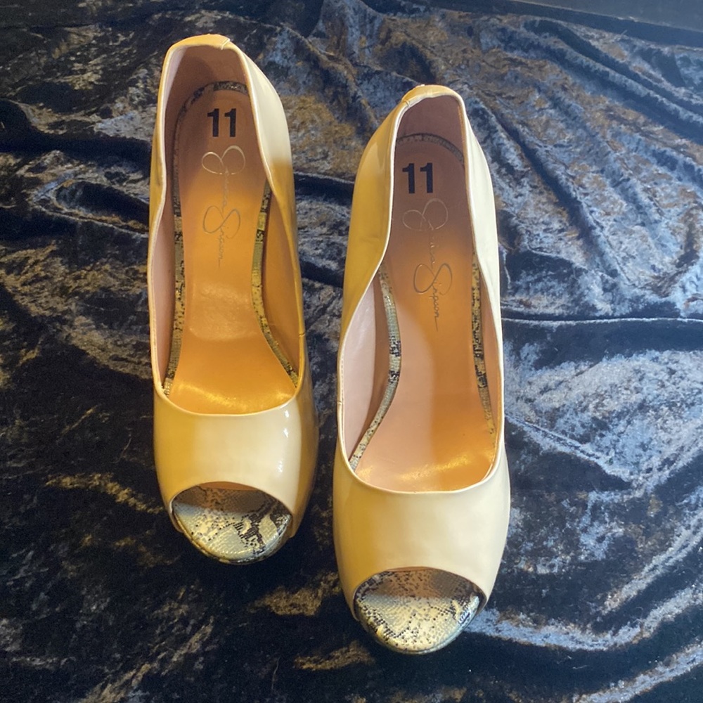 Jessica Simpson heels - Picture 2 of 5